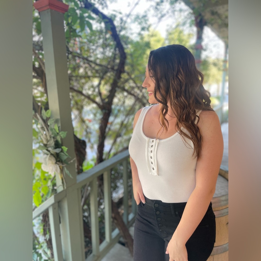 Polly sleeveless bodysuit